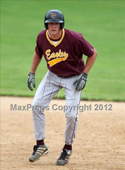 Thumbnail 2 in Oneonta vs. Wayland-Cohocton (NYSPHSAA Class B Semifinal) photogallery.