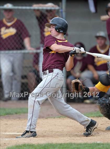 Thumbnail 3 in Oneonta vs. Wayland-Cohocton (NYSPHSAA Class B Semifinal) photogallery.