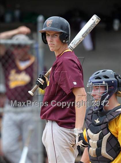 Thumbnail 3 in Oneonta vs. Wayland-Cohocton (NYSPHSAA Class B Semifinal) photogallery.