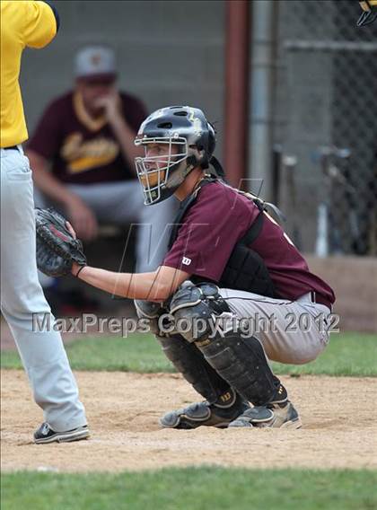 Thumbnail 3 in Oneonta vs. Wayland-Cohocton (NYSPHSAA Class B Semifinal) photogallery.