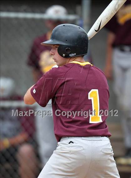 Thumbnail 2 in Oneonta vs. Wayland-Cohocton (NYSPHSAA Class B Semifinal) photogallery.