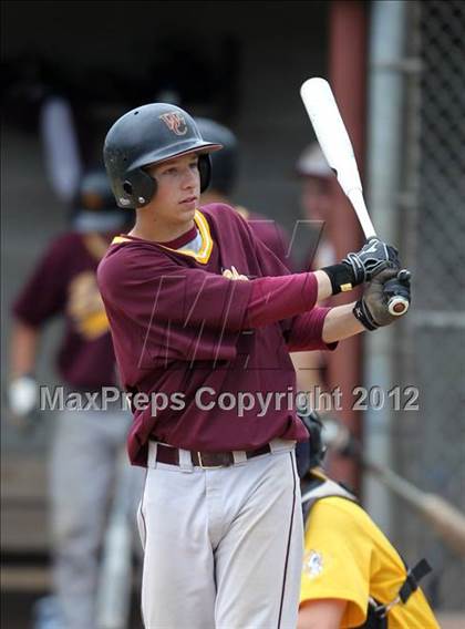 Thumbnail 2 in Oneonta vs. Wayland-Cohocton (NYSPHSAA Class B Semifinal) photogallery.