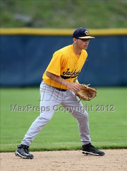 Thumbnail 2 in Oneonta vs. Wayland-Cohocton (NYSPHSAA Class B Semifinal) photogallery.