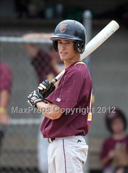 Thumbnail 2 in Oneonta vs. Wayland-Cohocton (NYSPHSAA Class B Semifinal) photogallery.