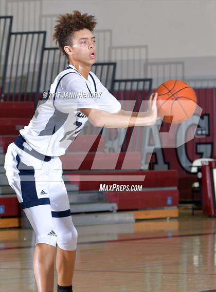 Thumbnail 3 in Los Osos vs. Foothill (Rancho Mirage Holiday Invitational) photogallery.