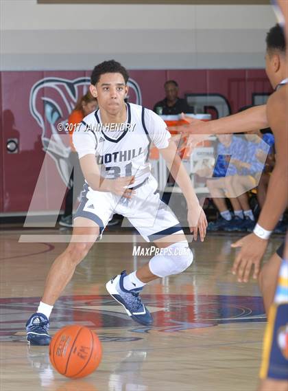 Thumbnail 2 in Los Osos vs. Foothill (Rancho Mirage Holiday Invitational) photogallery.