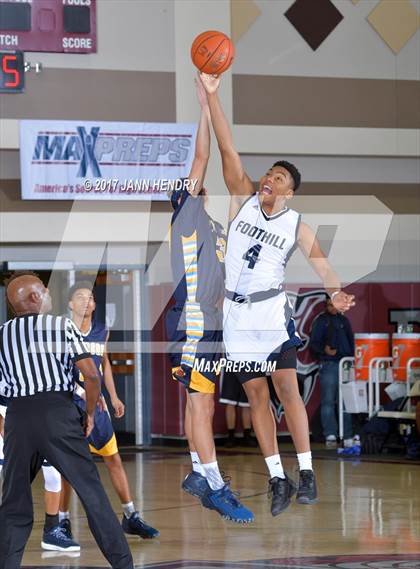 Thumbnail 1 in Los Osos vs. Foothill (Rancho Mirage Holiday Invitational) photogallery.