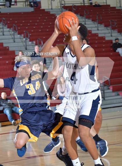 Thumbnail 2 in Los Osos vs. Foothill (Rancho Mirage Holiday Invitational) photogallery.