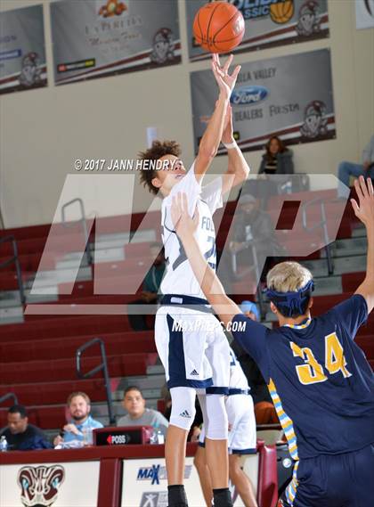 Thumbnail 2 in Los Osos vs. Foothill (Rancho Mirage Holiday Invitational) photogallery.