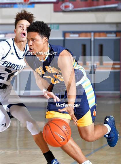Thumbnail 3 in Los Osos vs. Foothill (Rancho Mirage Holiday Invitational) photogallery.