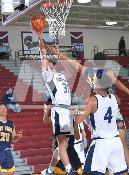 Thumbnail 1 in Los Osos vs. Foothill (Rancho Mirage Holiday Invitational) photogallery.