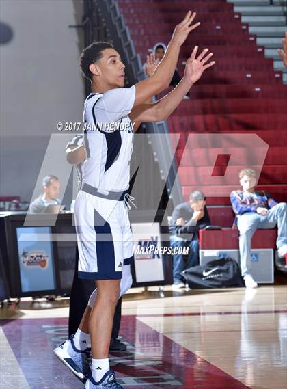 Thumbnail 1 in Los Osos vs. Foothill (Rancho Mirage Holiday Invitational) photogallery.
