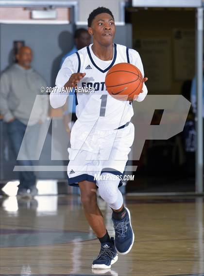 Thumbnail 2 in Los Osos vs. Foothill (Rancho Mirage Holiday Invitational) photogallery.