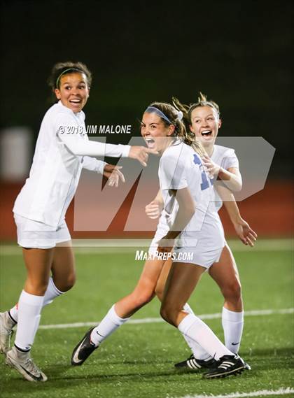 Thumbnail 3 in Carondelet vs. Foothill (CIF NCS D1 Semifinals) photogallery.
