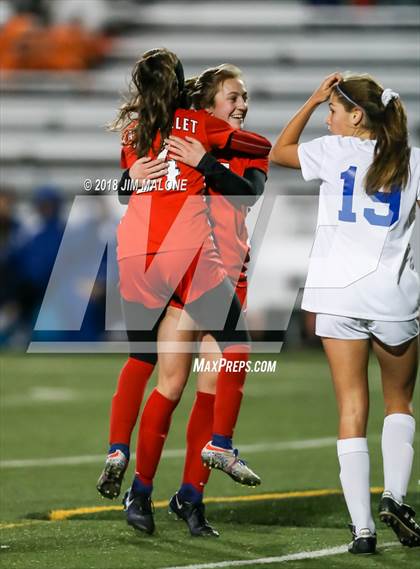 Thumbnail 1 in Carondelet vs. Foothill (CIF NCS D1 Semifinals) photogallery.