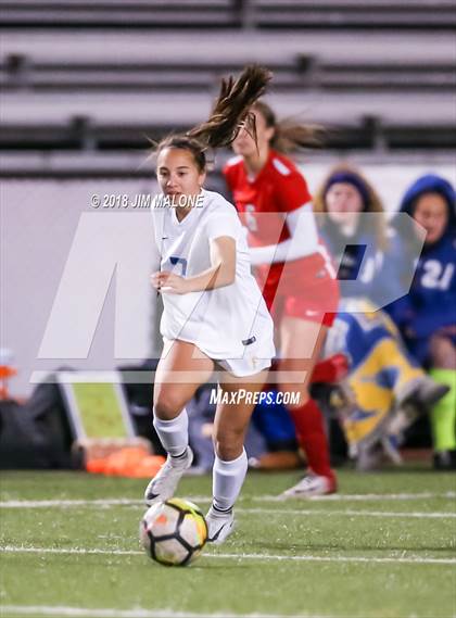 Thumbnail 2 in Carondelet vs. Foothill (CIF NCS D1 Semifinals) photogallery.