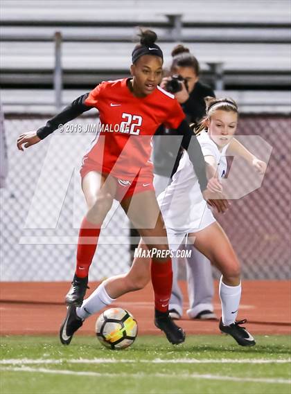 Thumbnail 3 in Carondelet vs. Foothill (CIF NCS D1 Semifinals) photogallery.