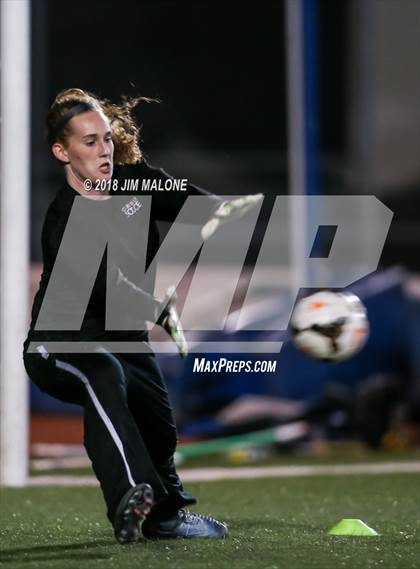 Thumbnail 1 in Carondelet vs. Foothill (CIF NCS D1 Semifinals) photogallery.
