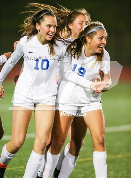 Thumbnail 2 in Carondelet vs. Foothill (CIF NCS D1 Semifinals) photogallery.