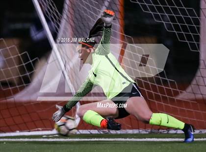 Thumbnail 1 in Carondelet vs. Foothill (CIF NCS D1 Semifinals) photogallery.