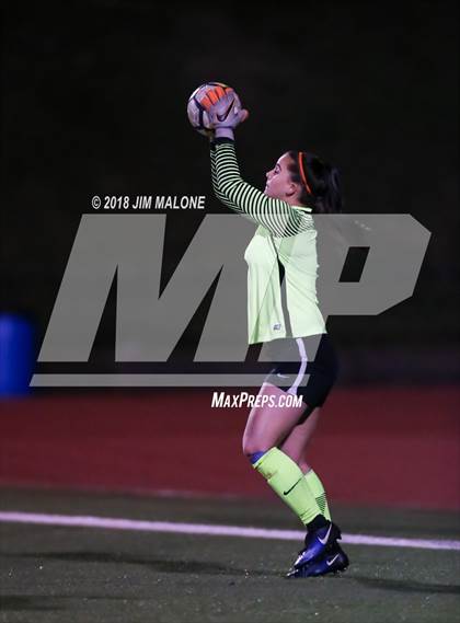Thumbnail 2 in Carondelet vs. Foothill (CIF NCS D1 Semifinals) photogallery.
