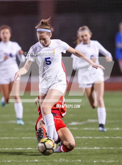 Thumbnail 2 in Carondelet vs. Foothill (CIF NCS D1 Semifinals) photogallery.