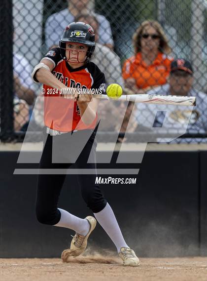Thumbnail 3 in Freeburg vs. Waterloo (IHSA 3A Sectional Championship) photogallery.