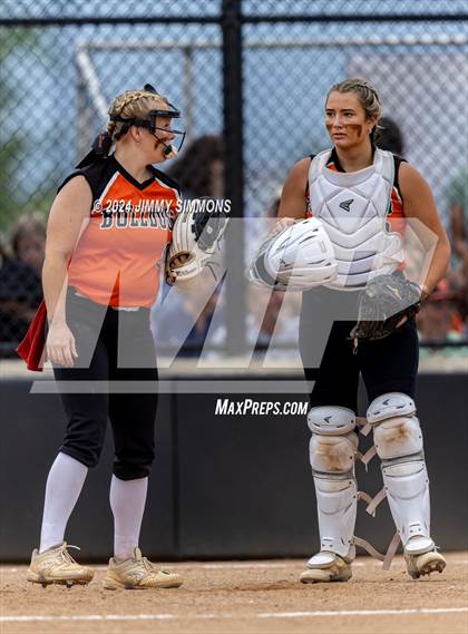 Thumbnail 2 in Freeburg vs. Waterloo (IHSA 3A Sectional Championship) photogallery.