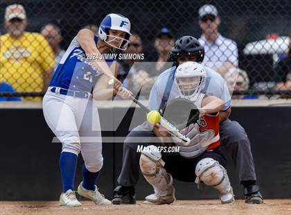 Thumbnail 3 in Freeburg vs. Waterloo (IHSA 3A Sectional Championship) photogallery.