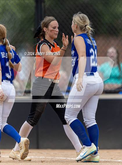 Thumbnail 1 in Freeburg vs. Waterloo (IHSA 3A Sectional Championship) photogallery.