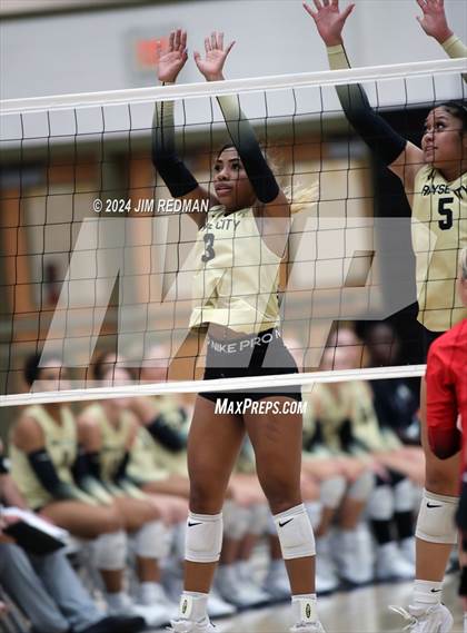 Thumbnail 2 in Tyler Legacy @ Royse City <B>Wrong Season</B> photogallery.
