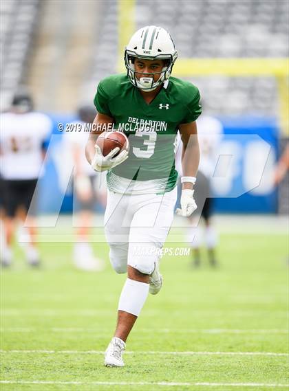 Thumbnail 2 in St. Anthony's vs. Delbarton photogallery.