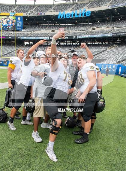 Thumbnail 3 in St. Anthony's vs. Delbarton photogallery.