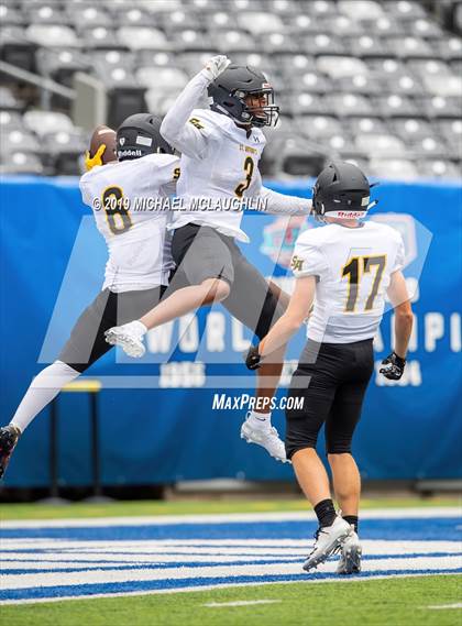Thumbnail 3 in St. Anthony's vs. Delbarton photogallery.
