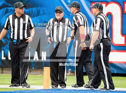 Thumbnail 2 in St. Anthony's vs. Delbarton photogallery.