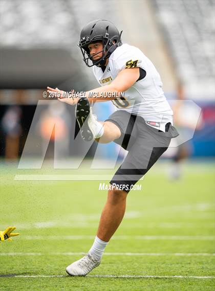 Thumbnail 1 in St. Anthony's vs. Delbarton photogallery.