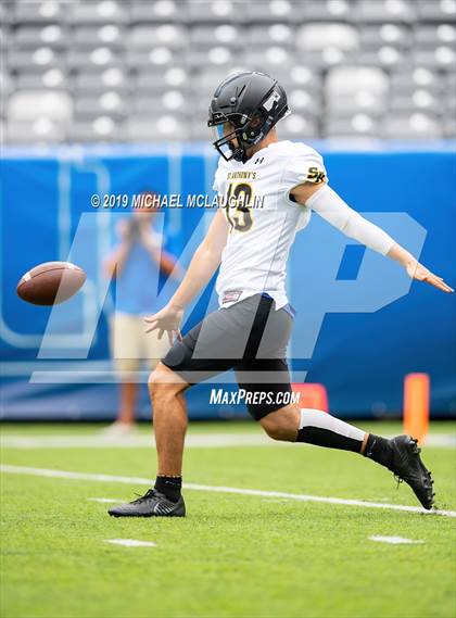 Thumbnail 3 in St. Anthony's vs. Delbarton photogallery.