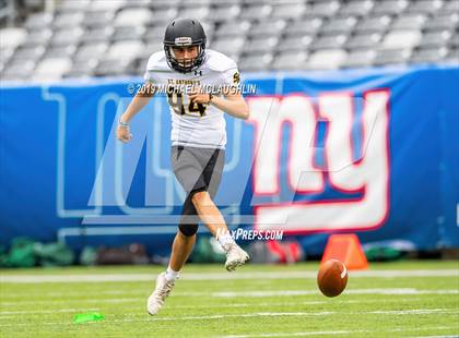 Thumbnail 2 in St. Anthony's vs. Delbarton photogallery.
