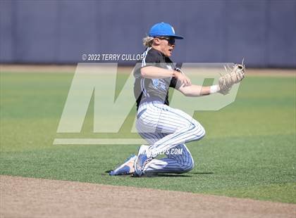 Thumbnail 2 in Fremont vs. Lone Peak (UHSAA 6A Bracket Play) photogallery.
