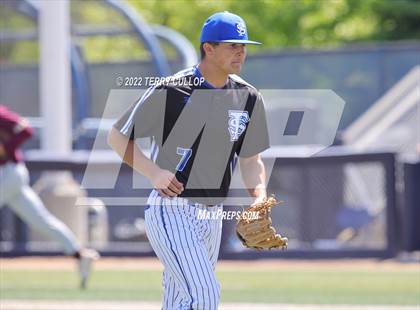 Thumbnail 3 in Fremont vs. Lone Peak (UHSAA 6A Bracket Play) photogallery.