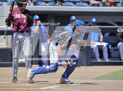 Thumbnail 2 in Fremont vs. Lone Peak (UHSAA 6A Bracket Play) photogallery.