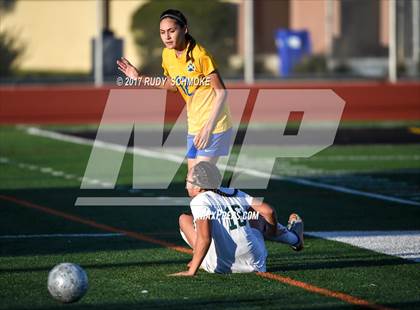 Thumbnail 1 in Brawley vs. Lincoln (CIF SDS D5 Final) photogallery.