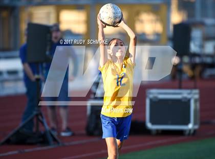 Thumbnail 1 in Brawley vs. Lincoln (CIF SDS D5 Final) photogallery.