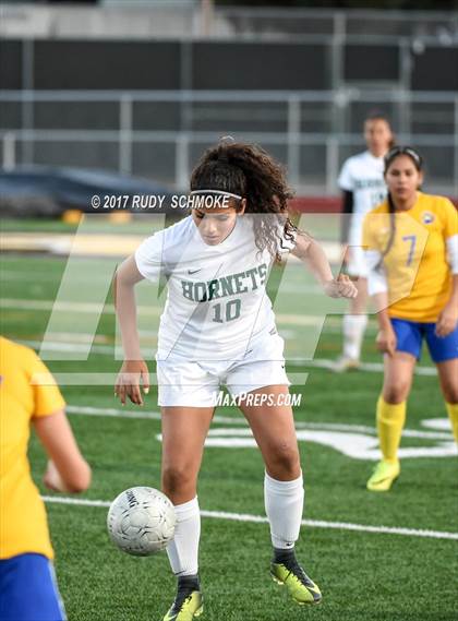 Thumbnail 2 in Brawley vs. Lincoln (CIF SDS D5 Final) photogallery.