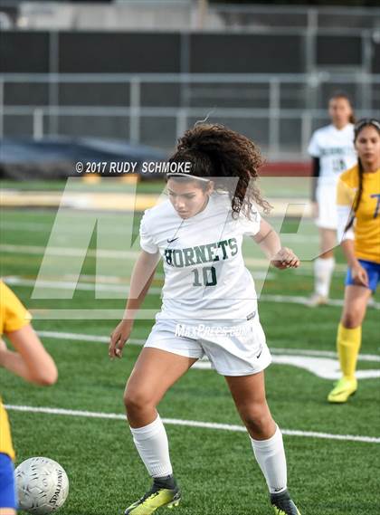 Thumbnail 3 in Brawley vs. Lincoln (CIF SDS D5 Final) photogallery.
