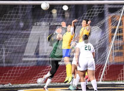 Thumbnail 3 in Brawley vs. Lincoln (CIF SDS D5 Final) photogallery.