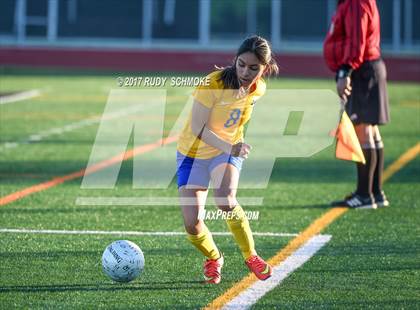 Thumbnail 1 in Brawley vs. Lincoln (CIF SDS D5 Final) photogallery.