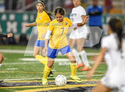 Thumbnail 1 in Brawley vs. Lincoln (CIF SDS D5 Final) photogallery.
