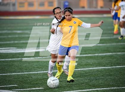 Thumbnail 1 in Brawley vs. Lincoln (CIF SDS D5 Final) photogallery.