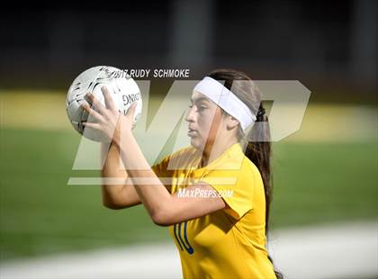 Thumbnail 1 in Brawley vs. Lincoln (CIF SDS D5 Final) photogallery.